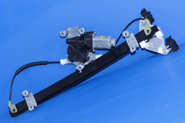 Ruteheis høyre foran til Nissan Pathfinder, 2010-2014 (Fase 2) (R51) (R51)