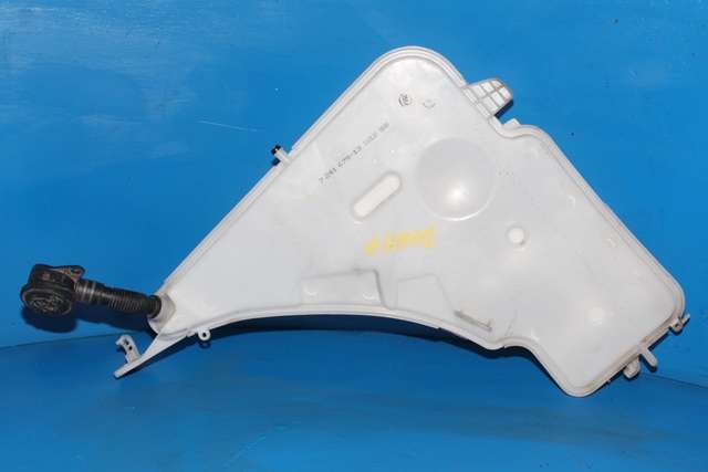 Spylertank foran til BMW 4-Serie 2013-2020 (F32/F33/F36) (F32/F33/F36) (BMW|7 241 679|)