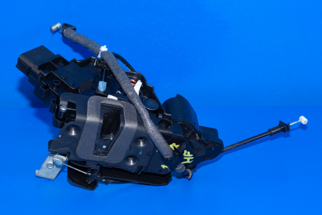 Låsekasse høyre foran til Ford S-Max, 2010-2015 (Type I, Fase 2)  (FORD|8S7A-A21812-GA)