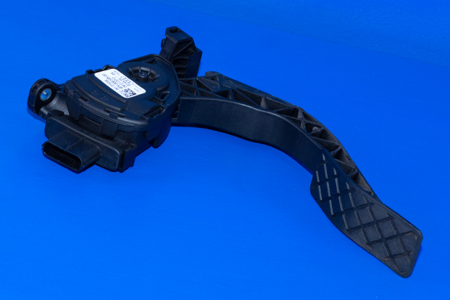 Pedal gass til Audi A4, 2007-2014 (Type IV) (B8) (B8) (HELLA|6PV 009 505-20)