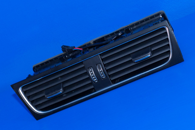 Dashbord friskluftdyse midtkonsoll til Audi A4, 2007-2014 (Type IV) (B8) (B8) (VAG|8T1 820 951 E)