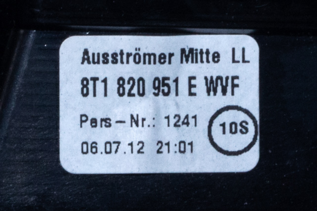 Dashbord friskluftdyse midtkonsoll til Audi A4 2007-2014 (Type IV) (B8) (B8) (VAG|8T1 820 951 E|)