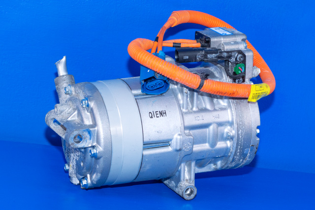 Aircondition kompressor elbil til Tesla Model S, 2016-2021 (Fase 2)  (TESLA|1063369-00-F)