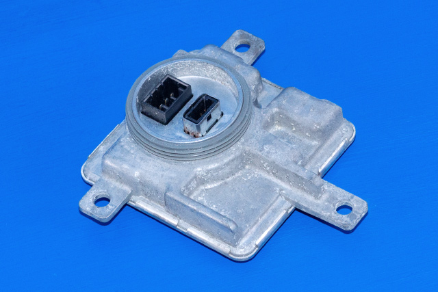 Styreenhet xenon/ballast til VW Transporter / Caravelle, 2009-2015 (Fase 2) (T5) (T5) (VAG|8K0 941 597 E)