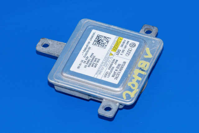Styreenhet xenon/ballast til VW Transporter / Caravelle 2009-2015 (Fase 2) (T5) (T5) (VAG|8K0 941 597 E|)