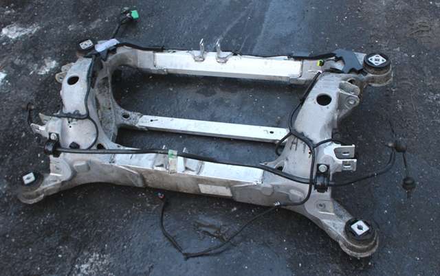 Travers bak til Tesla Model S, 2016-2021 (Fase 2)  