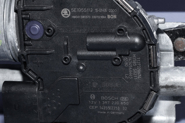 Viskermotor frontrute komplett m/overføring til Škoda Octavia 2013-2016 (Type III, Fase 1) (VAG|5E1 955 023 A|)