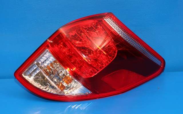 Baklykt høyre til Toyota RAV4, 2006-2009 (Type III, Fase 1)