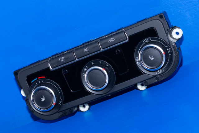 Varmeapparat betjening til VW Caddy, 2010-2015 (Type III, Fase 2)  (HELLA|5HB 009 751-51)