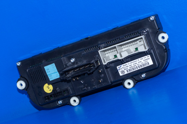 Varmeapparat betjening til VW Caddy 2010-2015 (Type III, Fase 2)  (HELLA|5HB 009 751-51|7N0 907 426 L|)