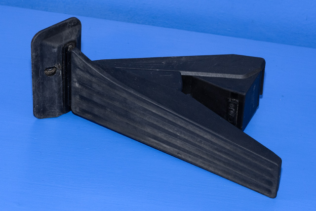 Pedal gass til BMW 5-Serie 2010-2017 (F10/F11) (F10/F11) (BMW|35.42-6 789 998|)