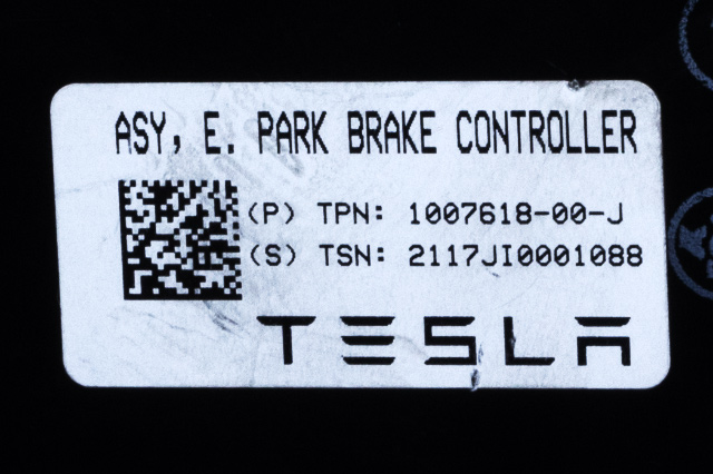 Styreenhet elektrisk parkbrems (EPB - Electric Parking Brake) til Tesla Model S 2016-2021 (Fase 2)  (TESLA|1007618-00-J|)