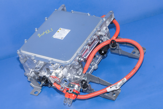 Batterilader (OBC - On Board Charger) til Mitsubishi Outlander 2015-->> (Type III, Fase 2) (MITSUBISHI|W005T70271|)