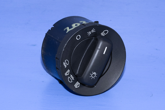 Bryter lys til Audi A8, 2003-2010 (Type II) (VAG|4E0 941 531)