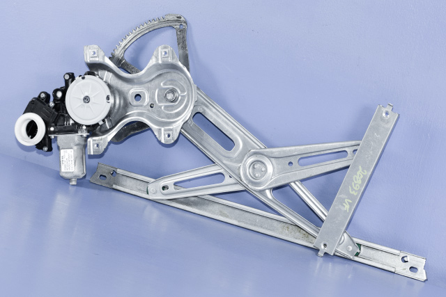 Ruteheis venstre foran til Toyota Auris, 2015-2019 (Type II, Fase 2)  (TOYOTA|85720-02410-B)