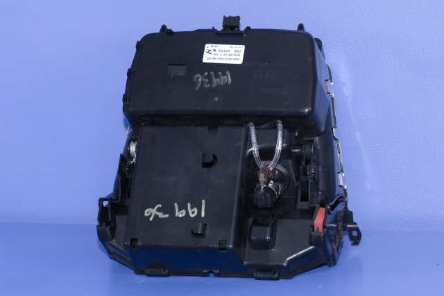 Dashbord myntrom til Mercedes C-Klasse, Coupe/Cab 2015-2018 (Fase 1) (C205) (C205) (MERCEDES|A 205 680 02 10|)