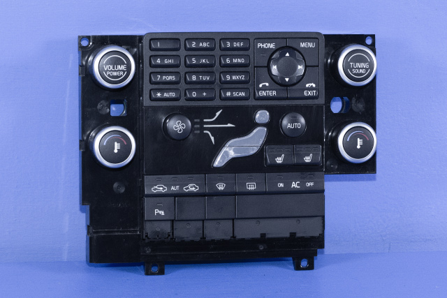 Bilstereo betjeningspanel til Volvo V70, 2007-2013 (Type III, Fase 1)  (VOLVO|30782904)