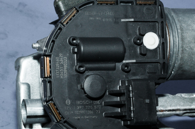 Viskermotor foran høyre til Peugeot 3008 2009-2016 (Type I) (PEUGEOT|96 710623 80|)