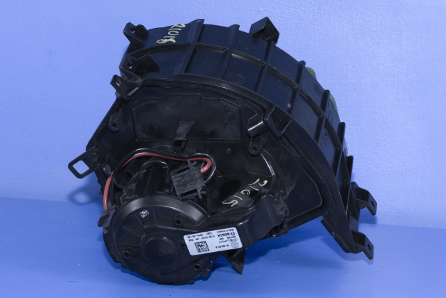 Varmeapparat motor til VW Transporter / Caravelle 2015-2019 (T6) (T6) (BOSCH|0 130 115 671|7E1 820 021 A|)
