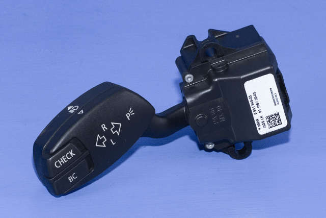 Bryter blink til BMW 5-Serie 2003-2010 (E60/E61) (E60/E61) (LUK|01 1067 50-05|6 951 349-03|)