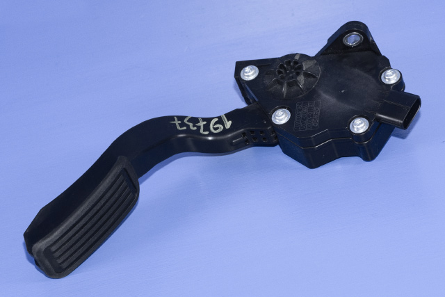 Pedal gass til Toyota Urban Cruiser, 2009-2014 (DENSO|198800-7021)