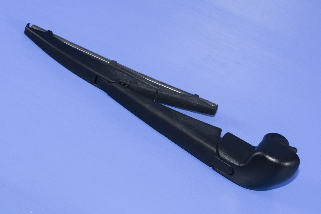 Viskerarm bakrute til Toyota Urban Cruiser, 2009-2014