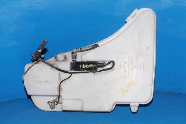 Spylertank foran til BMW 5-Serie 2010-2017 (F10/F11) (F10/F11) (BMW|7 226 707|)
