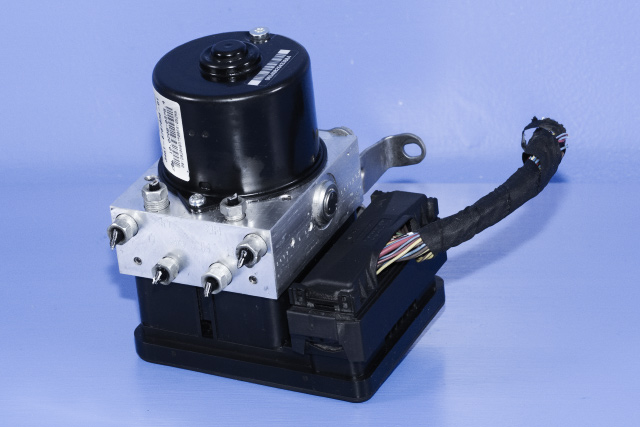 ABS sentral til BMW 1-Serie, 2004-2011 (E81/E82/E87/E88) (E81/E82/E87/E88) (BMW|34.51-6 787 836)