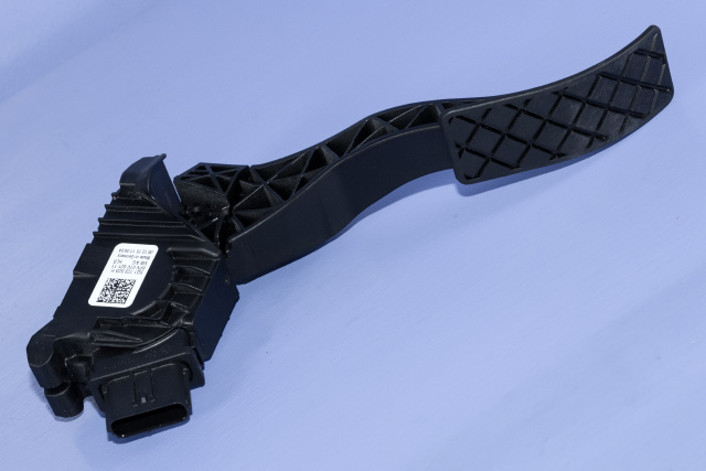 Pedal gass til VW e-Golf, 2014-2017 (Fase 1) (HELLA|6PV 010 621-11)