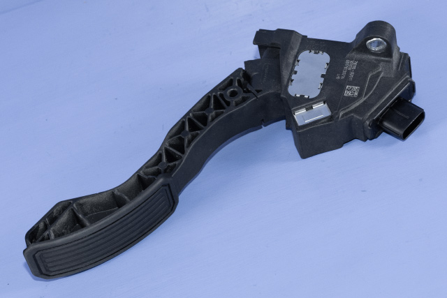 Pedal gass til Toyota Auris, 2010-2012 (Type I, Fase 2)  (TOYOTA|78110-02011)