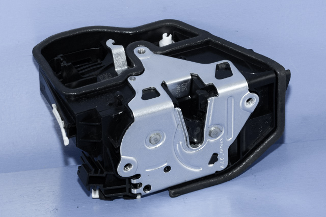 Låsekasse høyre bak til BMW 3-Serie, 2012-2018 (F30/F31/F34) (F30/F31/F34) (BMW|7 202 148)