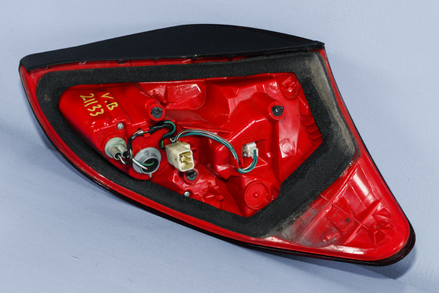 Baklykt venstre til Toyota RAV4 2006-2009 (Type III, Fase 1)