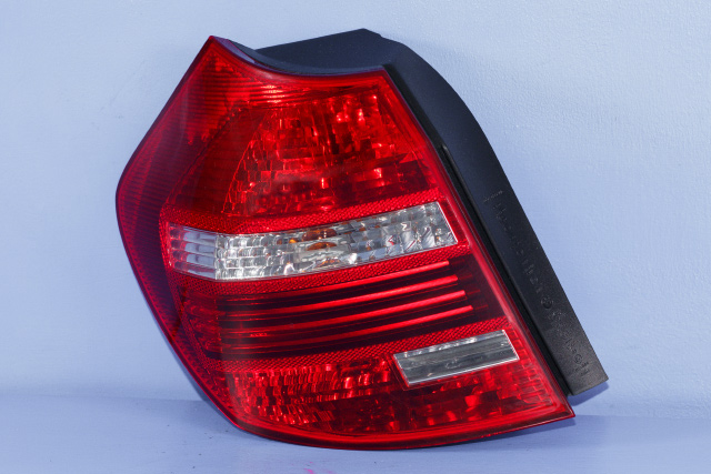 Baklykt venstre til BMW 1-Serie, 2004-2011 (E81/E82/E87/E88) (E81/E82/E87/E88) (BMW|7 181 297-07)