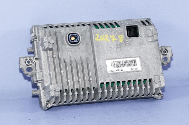Bilstereo navigasjon skjerm til Mercedes GLK 2008-2015 (X204) (X204) (VDO|A2C32394200|A 212 901 01 03|)