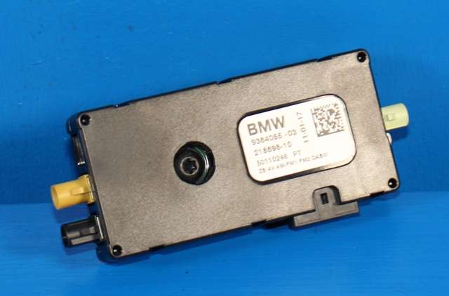 Antenne forsterker til BMW 5-Serie 2017-->> (G30/G31) (G30/G31) (BMW|9 384 055|)