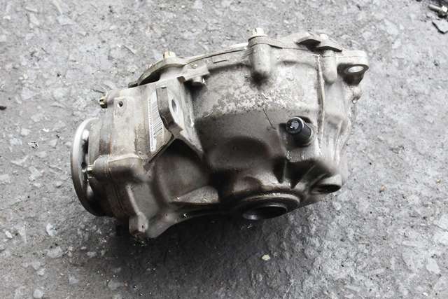 Kardang klokke foran til Mercedes GLK 2008-2015 (X204) (X204) (MERCEDES|221 330 17 02|)