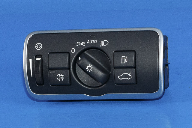 Bryter lys til Volvo XC60, 2014-2017 (Type I, Fase 2)  (VOLVO|30739448)