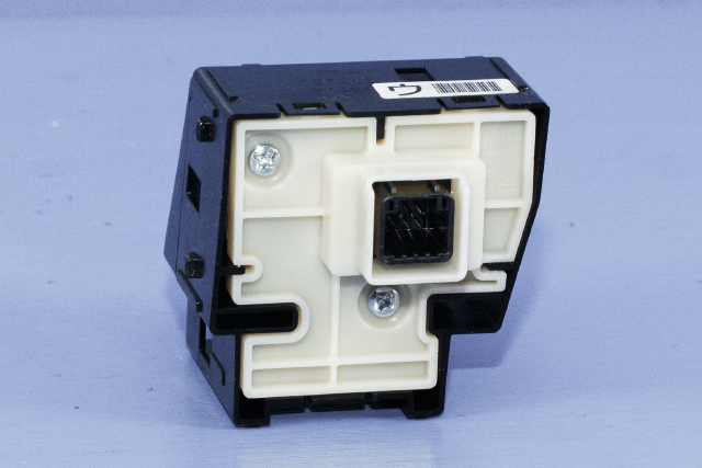 Bryter nødblink til Toyota Prius +7 2012-2020 (Type III) (stasjonsvogn) (stasjonsvogn) 
