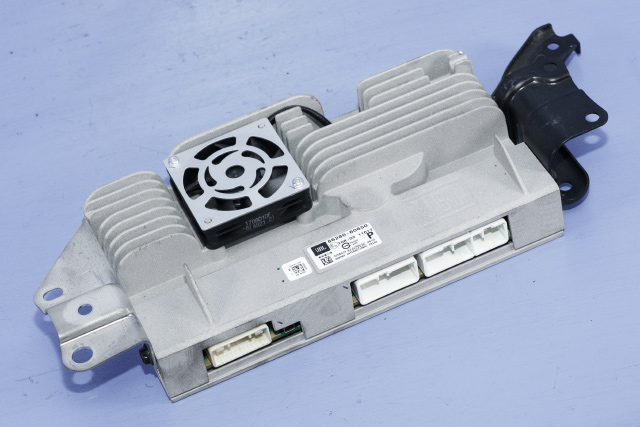 Bilstereo forsterker til Toyota Land Cruiser 150, 2014-->> (Fase 2) (TOYOTA|86280-60650)