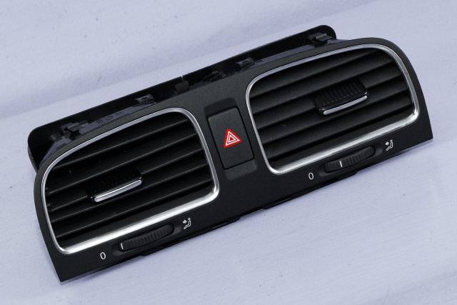Dashbord friskluftdyse midtkonsoll til VW Golf VI, 2008-2012