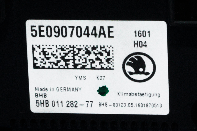 Varmeapparat betjening til Škoda Octavia 2013-2016 (Type III, Fase 1)  (HELLA|5HB 011 282-77|5E0 907 044 AE|)