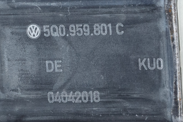Ruteheis venstre foran til VW e-Golf 2017-2020 (Fase 2)  (VAG|5G4 837 461 H|)