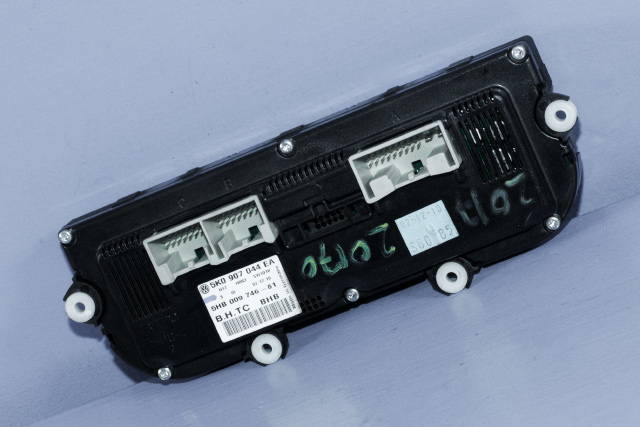 Varmeapparat betjening til VW Scirocco 2008-2013  (HELLA|5HB 009 746-81|5K0 907 044 EA|)