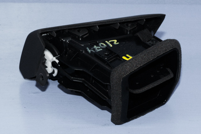 Dashbord friskluftdyse høyre til Nissan X-Trail 2014-2022 (T32) (T32)