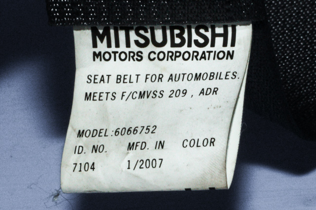 Sikkerhetsbelte bak venstre til Mitsubishi Outlander 2007-2010 (Type II, Fase 1)