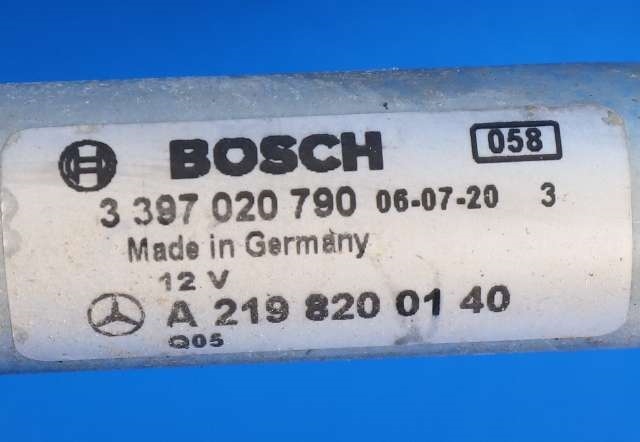 Viskermotor frontrute komplett m/overføring til Mercedes CLS 2004-2010 (C219) (C219) (BOSCH|0 390 241 864|)