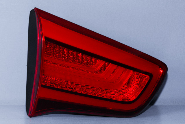 Baklykt venstre indre til Kia Sportage, 2010-2016 (Type III)  (KIA|92405-3W610)