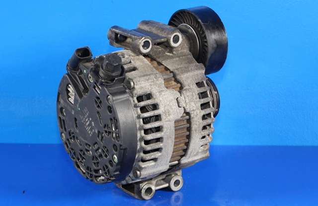Dynamo til BMW 1-Serie 2004-2011 (E81/E82/E87/E88) (E81/E82/E87/E88) (BOSCH|0 121 715 017|7 550 469. 180 AMP|)