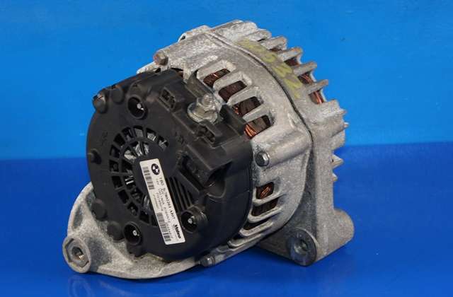 Dynamo diesel til BMW X1 2009-2015 (E84) (E84) (VALEO|FG18S019|7 802 261. 14 VOLT - 180 AMP|)