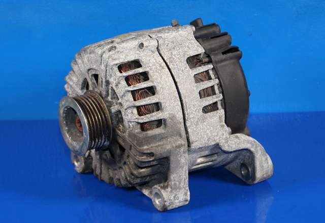 Dynamo diesel til BMW X1 2009-2015 (E84) (E84) (VALEO|FG18S019|7 802 261. 14 VOLT - 180 AMP|)